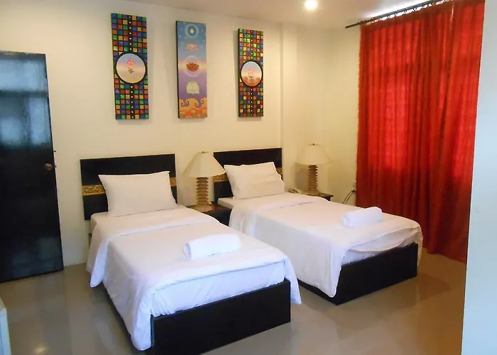 Hotel The Bang Khun Phrom