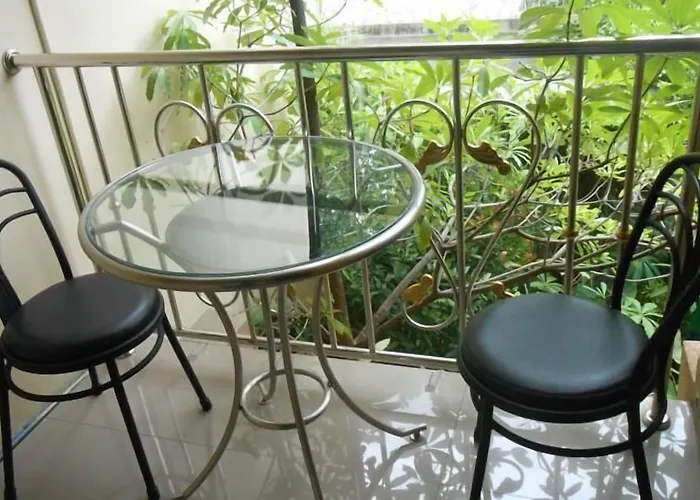 The Bang Khun Phrom Hotel 3*