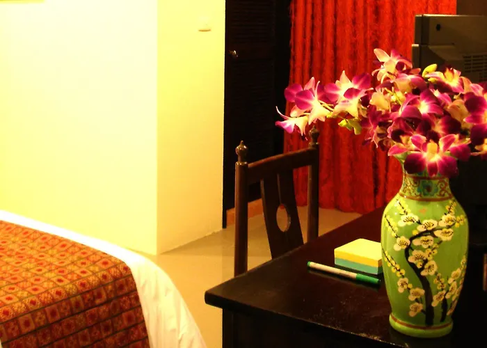 Hotel The Bang Khun Phrom 3*
